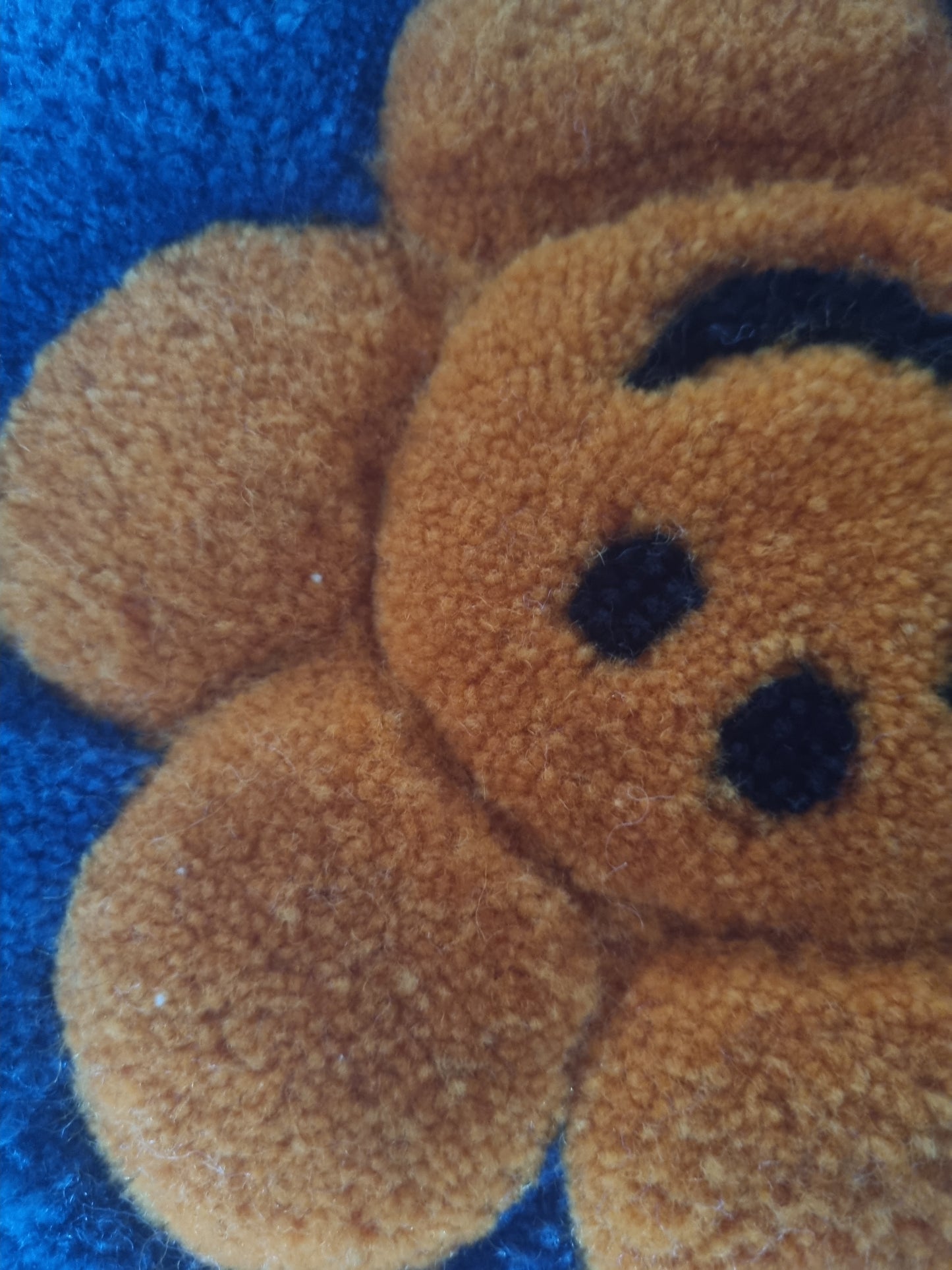 Smiling Seat Pad + Wool Socks – Made for Little Adventurers