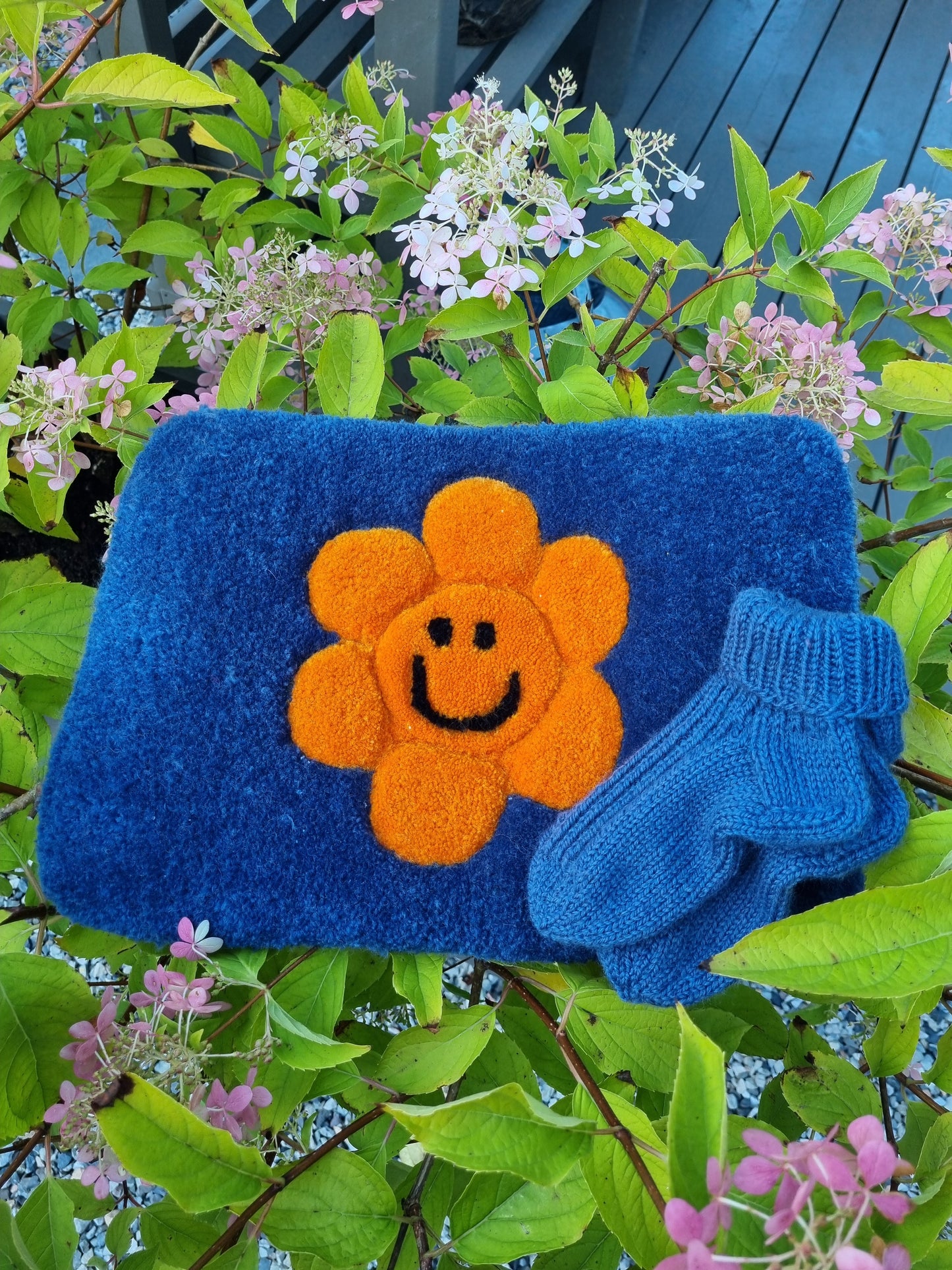 Smiling Seat Pad + Wool Socks – Made for Little Adventurers