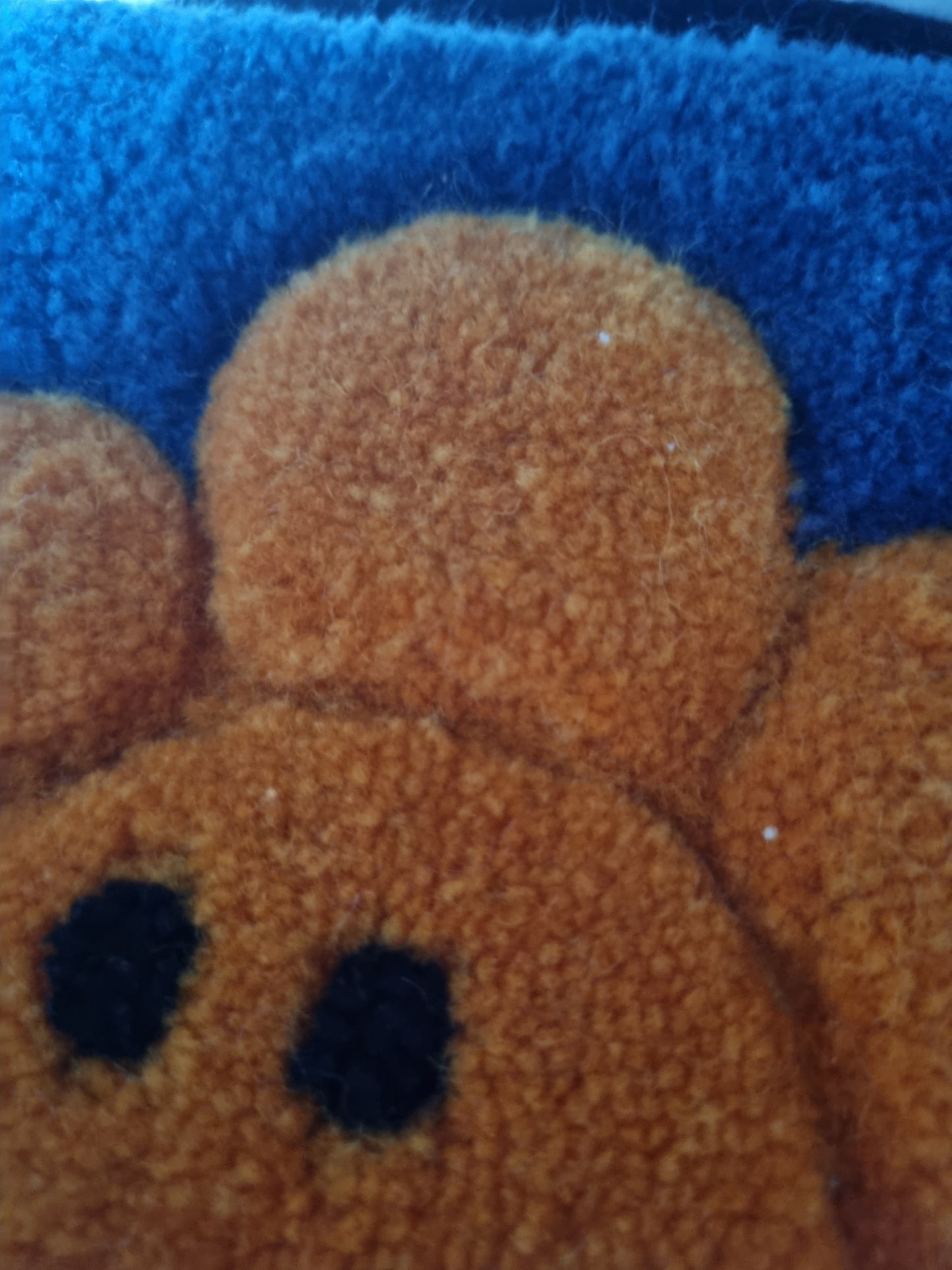 Smiling Seat Pad + Wool Socks – Made for Little Adventurers