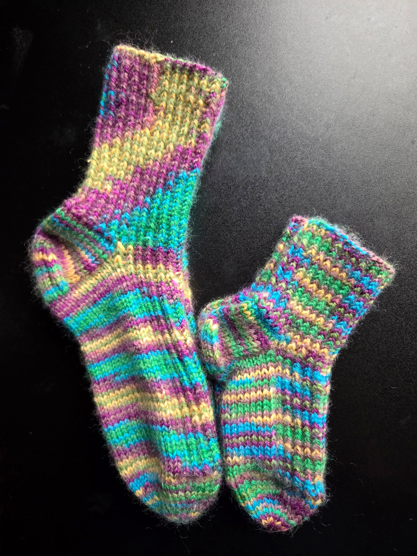🧦 Mor & Mini – samme garn, ulik sjarm!