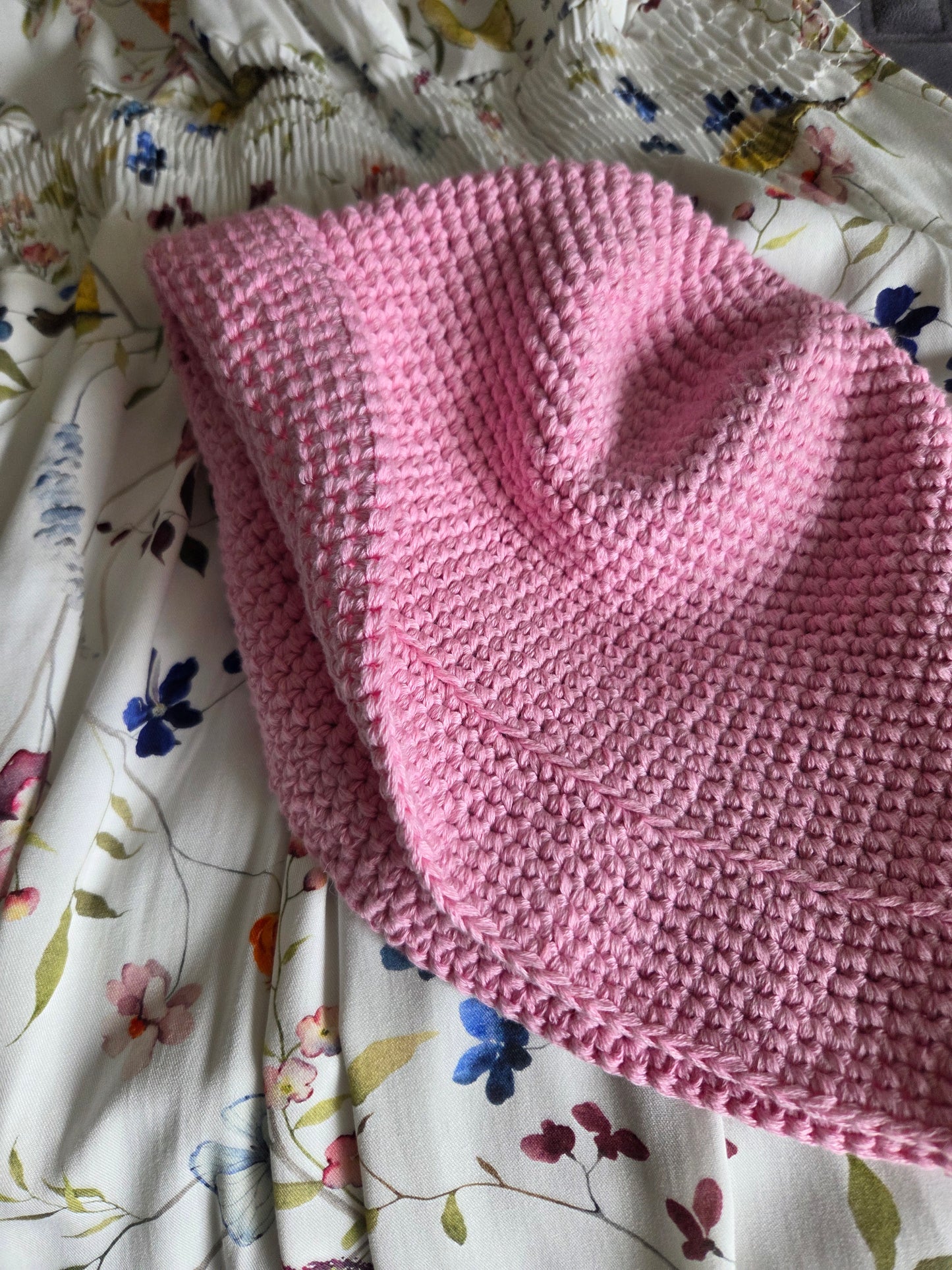 Den rosa Buckethatten